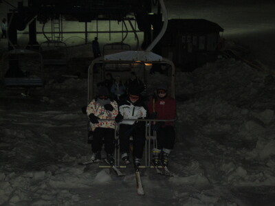 Family > 2011 > 20110224 NightSkis