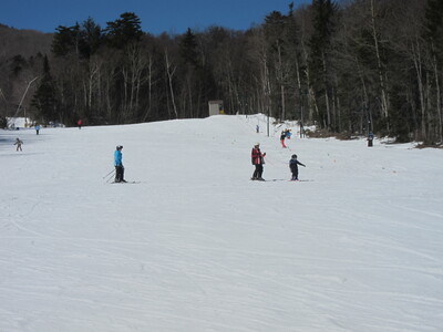 Family > 2011 > 20110320 WinterSkis