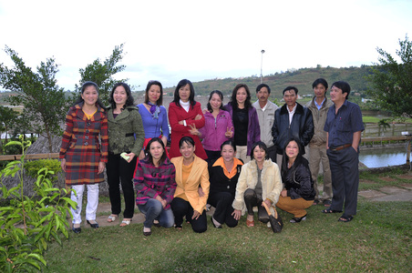 Friends > 20091206 PleikuClass84